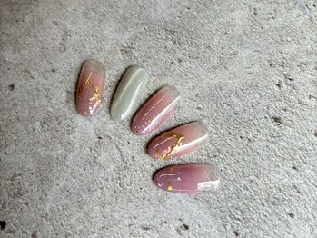 プリュム(Plume)/☆グラデーションネイル