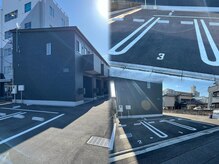 アンドミー(&ME)の雰囲気（奥から2番目の3号室！車は道路沿い3番の駐車場にお停め下さい！）