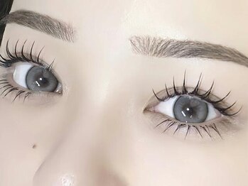 アイブロウ アンド アイラッシュ アイランド 鎌倉(ISLAND)の写真/最高級エクステ使用☆ダメージレス＆満足のボリューム感なのに軽く、付け心地抜群！密着度が高くモチも◎