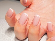 ビューティトリップ(Beauty TRIP)/ピンク×ホワイトのフレンチ