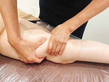 シルク ド リバー 銀座店(Silk de River)の写真/【肩コリ・冷え・重だるさ解消】温め流す熟練ハンド施術◎痩身マシン×極上ハンドで発汗・コリほぐし♪