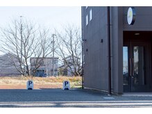 シャルール(Chaleur)の雰囲気（こちらのPの前(２台分)が駐車スペースになります。）