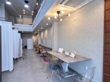 ラグゼミヨン(Luxxe miyong)の雰囲気（2階がリラクゼーション専用フロア。1階はまつ毛専用フロアです♪）