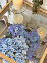 ブルーム(B.LOOM)/梅雨時期のテーブルは紫陽花