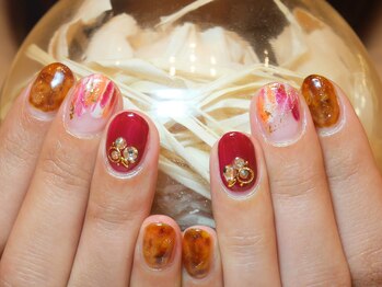 ネイルズ ララ(nails Lala)/べっ甲ネイル。