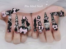 ピオミエルネイル 新宿(pio miel nail)/黒ピンク量産ゴテゴテ