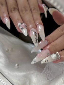 Nail Salon Le Secret 【ル・スクレ】の写真/【持ち込みOK☆アートし放題+チップ長さだし】ストーン/パーツつけ放題★貸切りサロンで憧れdesignが叶う♪