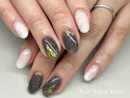 黒ネイル/ミラーネイル