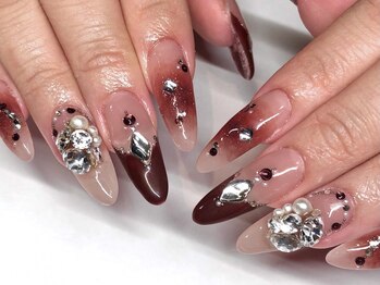 ネイルスペース ジェイズ ピンキー(NAIL SPACE J's PINKY)の写真/【美フォルム×モチに自信アリ◎】ワンカラ―/ラメグラ/ストーン載せ放題♪オフ込★スカルプ付放題￥14200