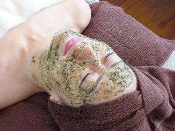 REVIハーブピーリング自宅サロンLueur戸越銀座【美肌・艶肌/毛穴・ニキビケア】の写真/話題のハーブピーリングでお肌のお悩みを改善☆陶器美肌へ導きます!内側から潤う、自信が持てる素肌を実現