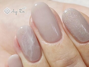 アンジェローズ ネイルプラス(Ange Rose nail+)の写真/定番人気のフレンチもワンカラーと同料金！雰囲気に合わせて色味やデザインのチョイスもお任せ★