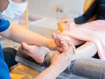 ドクターネイル爪革命 和歌山の写真/距骨調整で足・足裏の不調をお悩みを徹底解消！≪距骨調整テーピング8回コース　初回体験￥4950≫