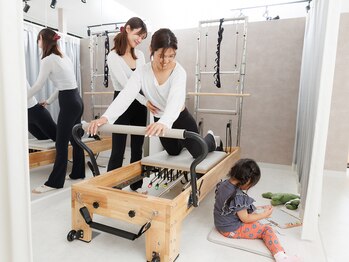 リル 与野店(Rire)の写真/【キッズスペース完備】女性専用・プライベート空間で人の目を気にせず楽しめるマシンピラティス♪