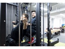 ヘルスファーストジム(Health 1st GYM)/ジム　トレーニング風景