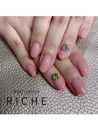 ビジューネイル！