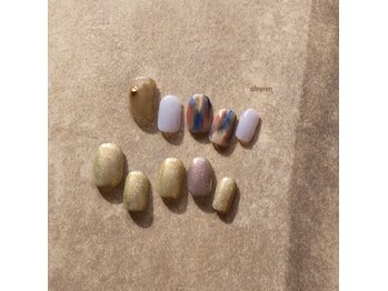 シルニー リム(Silny rim)/アシンメトリーニュアンスネイル