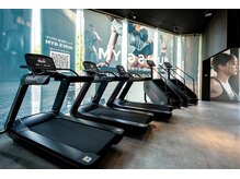アウンズジム 新潟赤道店(AUN'S GYM)の雰囲気（豊富な有酸素運動マシン）