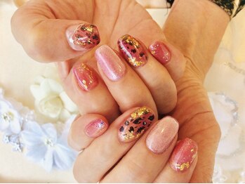 アイラッシュアンドネイル クリスティア(Christia)/