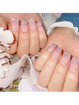 アイカ(Aika)/フラッシュネイルグラデーション