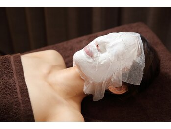 エルモア(L-MORE)/ビタミンCパックでトーンアップ