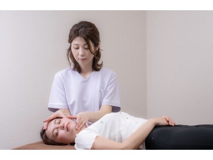 小顔矯正と姿勢矯正と骨盤矯正が評判の女性専門整体院 福井高木中央店の写真