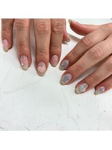 ルチェーレ(Lucere)/チークネイル