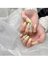 トロワ(TROIS)/韓国風ネイル