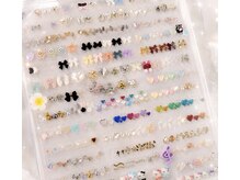 ケソン ネイル スタジオ(qeson nail studio)の雰囲気(100種類以上のパーツのご用意ございます♪)
