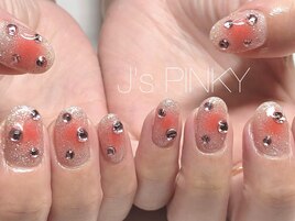 キラキラチークネイル