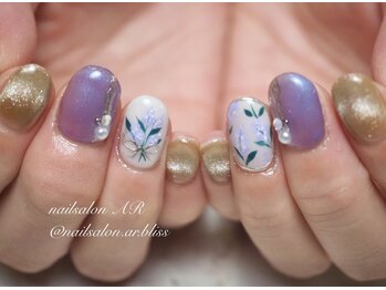 ネイルサロンアンドスクール エーアール(AR)/持ち込みフラワーデザイン♪