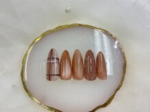 クイーンズネイル(Queeens nail)/チェックネイル