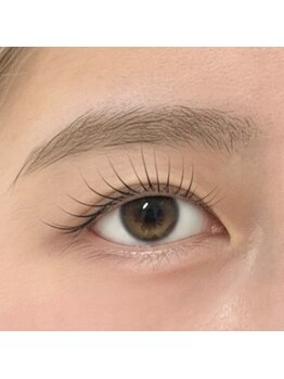 リル 目黒(Rire)/大人っぽい流し目デザイン