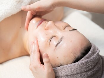 パールムーン(pearl moon)/フェイシャルトリートメント