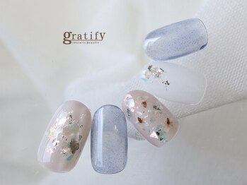 春の淡色ネイル