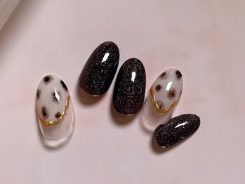 ルームヘアネイル 曙橋店(Room hair nail)/ふんわり牛柄×逆フレンチ