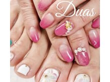 デュアスアール チャンドラ(DuasR chandra)/ピンクのグラデーションネイル