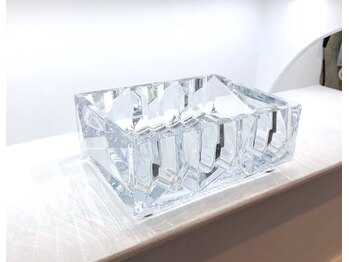 ヒカリ(HIKARI)/バカラの小物入れ