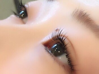 アイラッシュサロン デザインアール 武蔵小杉(design R)の写真/【9時~22時迄営業◆】お一人おひとりの目の形に合わせてデザインをご提案♪光を取込み洗練されたお目元に☆