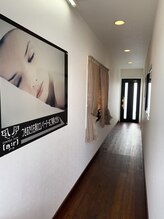 アールビューティーバランス鹿沼本店/通路を奥までお進み下さい