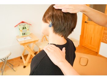 ルピナス(Lupinus)/施術の様子 肩こりケア