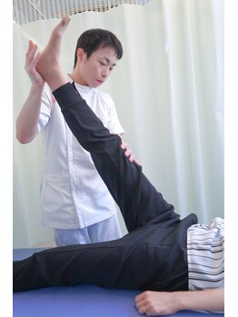 りらく整体 あおば/肩こり/腰痛/骨盤矯正/自律神経