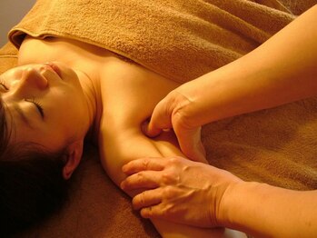 ヴェルデエステティック 上大岡店/プヨプヨ二の腕もスッキリ・・・