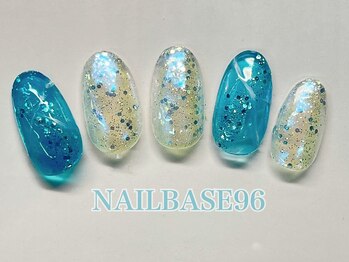 透け感海ネイル