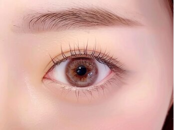 シルフ Hers店(Sylph)の写真/自まつ毛へのダメージを最小限に抑えた施術で、自然な仕上がりを実現！ナチュラルだけど存在感ある目元に♪