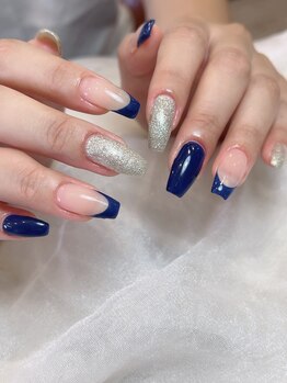 ネイビーフレンチ