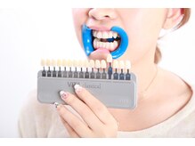 ホワイトニングバー 金沢フォーラス店/ケア前の歯のお色をチェック！