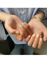 イオ(io.)/イエローオーロラネイル