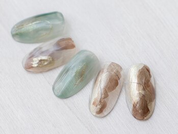 イーリー(ely)/ニュアンスネイル