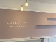ネイルズリッツ(Nails lit.)