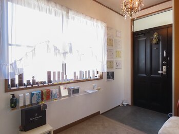 ヴィトワ(Vitowa)/玄関の部屋になります。